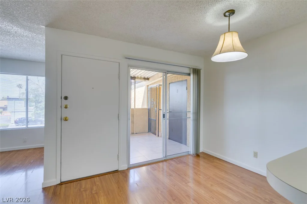 1404 Santa Anita, Las Vegas, NV 89119