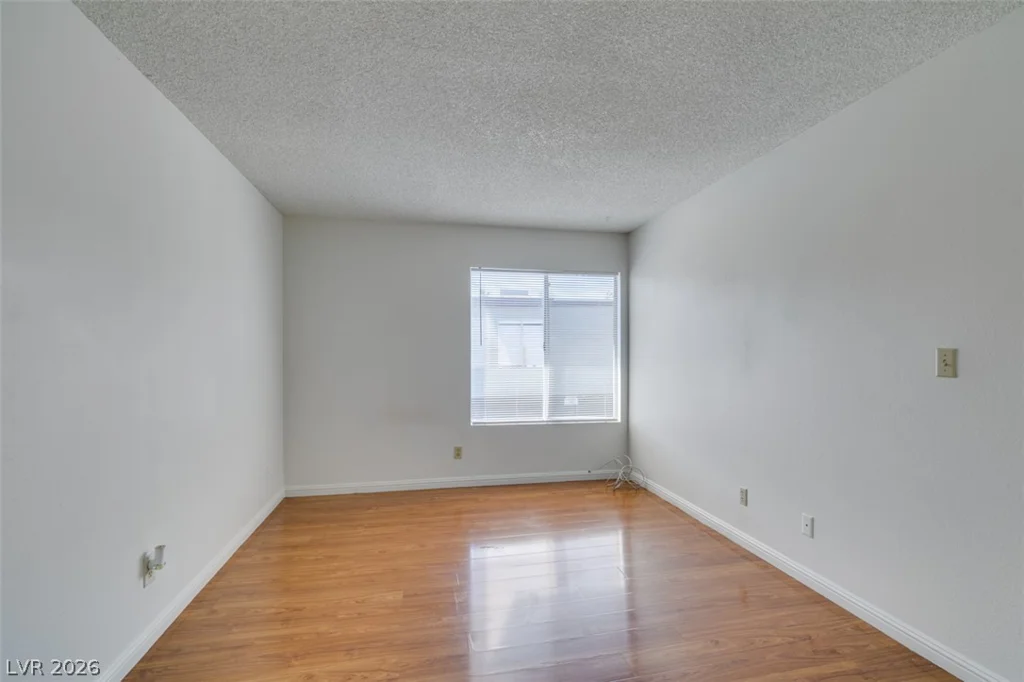 1404 Santa Anita, Las Vegas, NV 89119