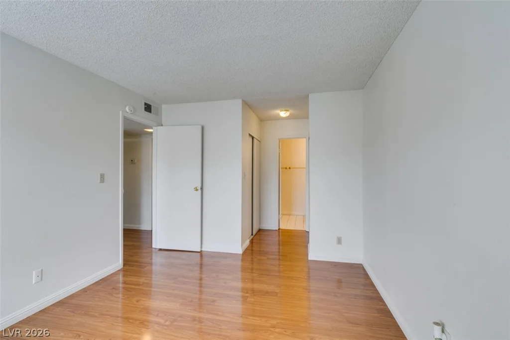 1404 Santa Anita, Las Vegas, NV 89119