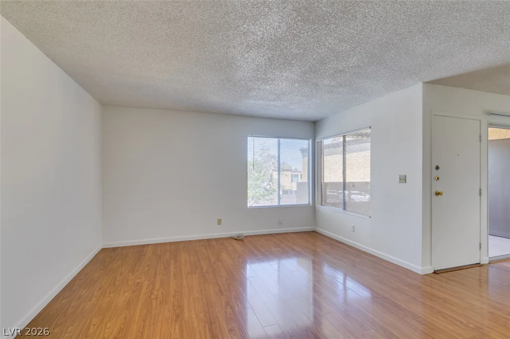 1404 Santa Anita, Las Vegas, NV 89119