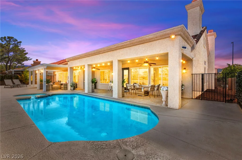 2900 Crown Ridge, Las Vegas, NV 89134