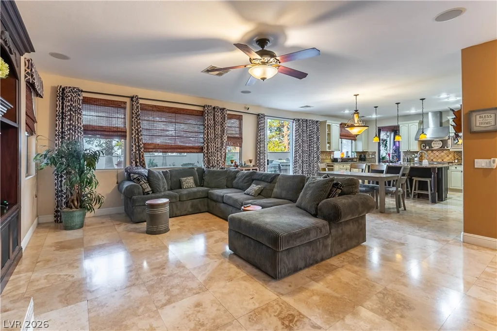 324 Glistening Cloud, Henderson, NV 89012