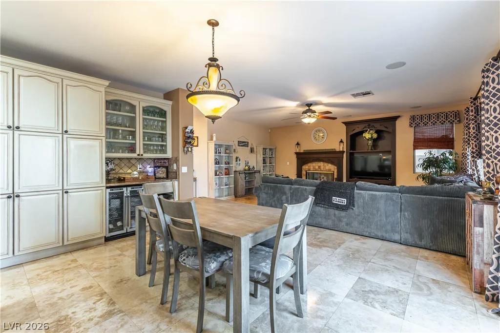 324 Glistening Cloud, Henderson, NV 89012
