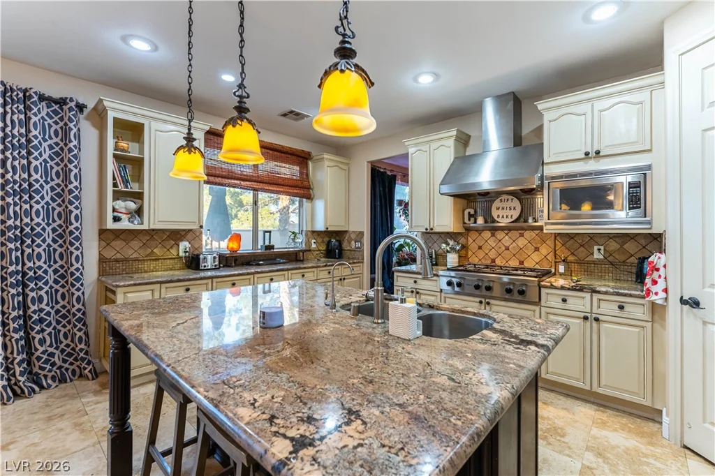 324 Glistening Cloud, Henderson, NV 89012