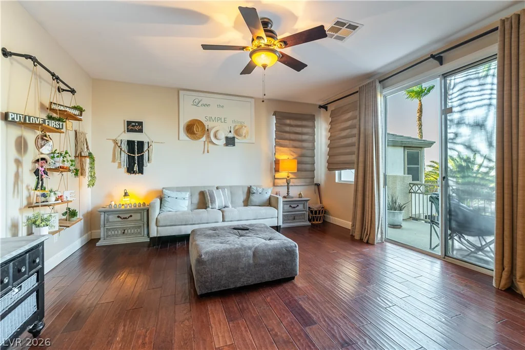 324 Glistening Cloud, Henderson, NV 89012