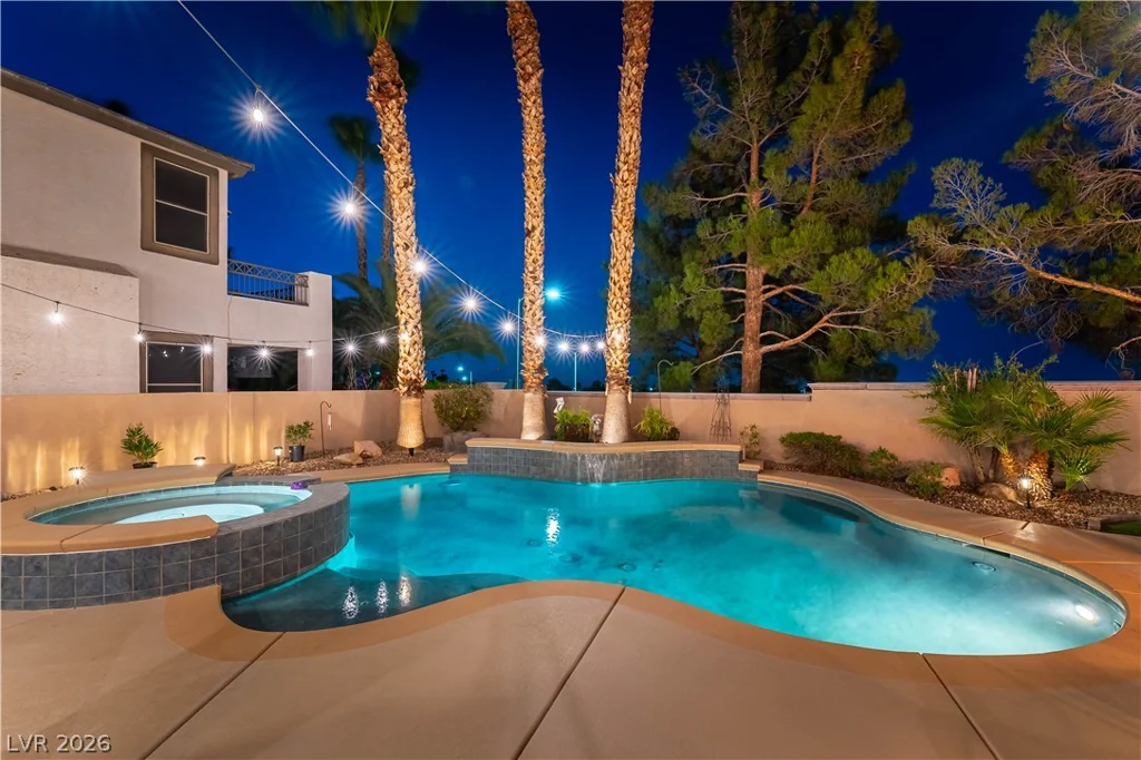 324 Glistening Cloud, Henderson, NV 89012