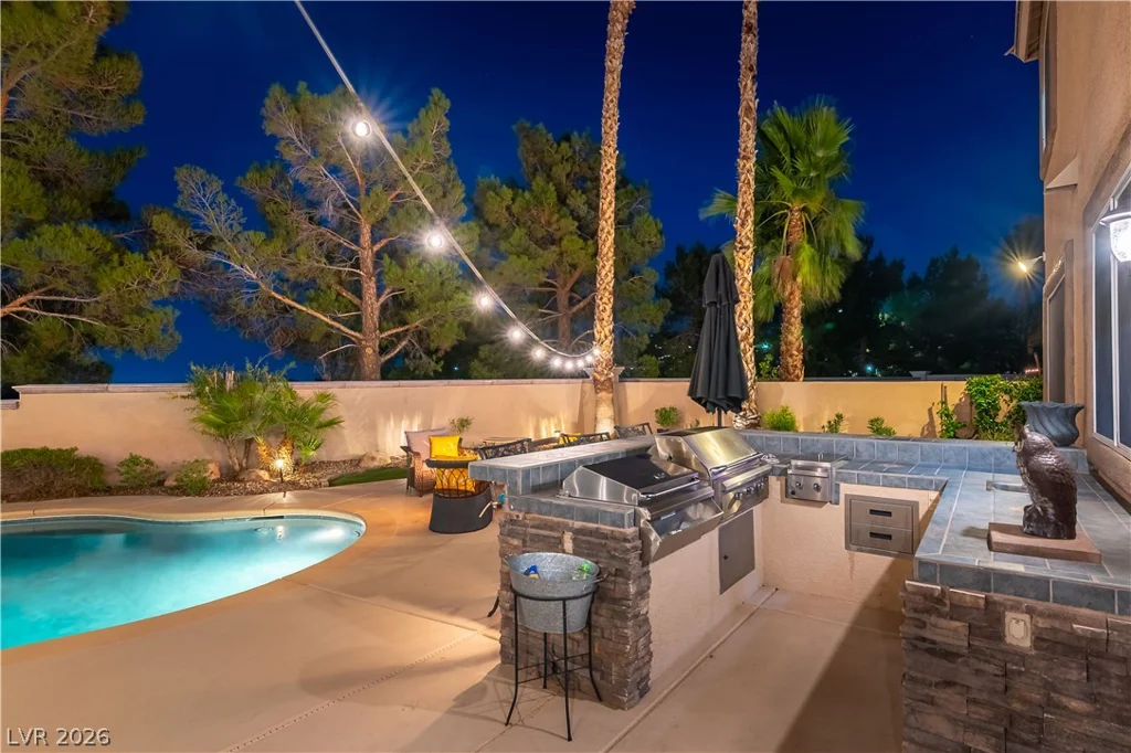 324 Glistening Cloud, Henderson, NV 89012