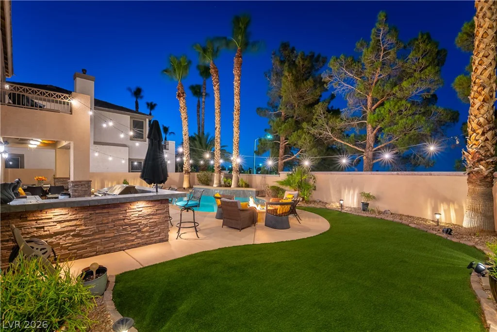 324 Glistening Cloud, Henderson, NV 89012