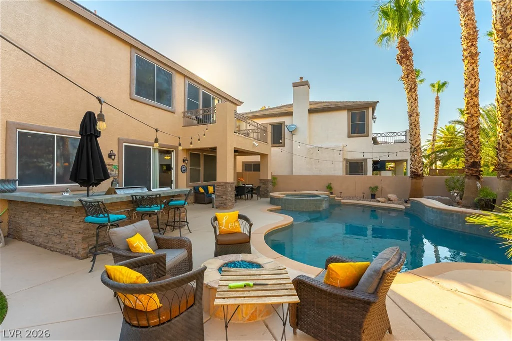 324 Glistening Cloud, Henderson, NV 89012