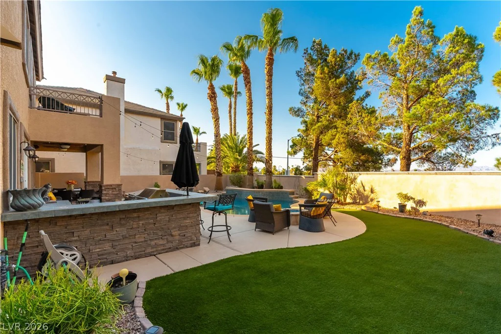324 Glistening Cloud, Henderson, NV 89012