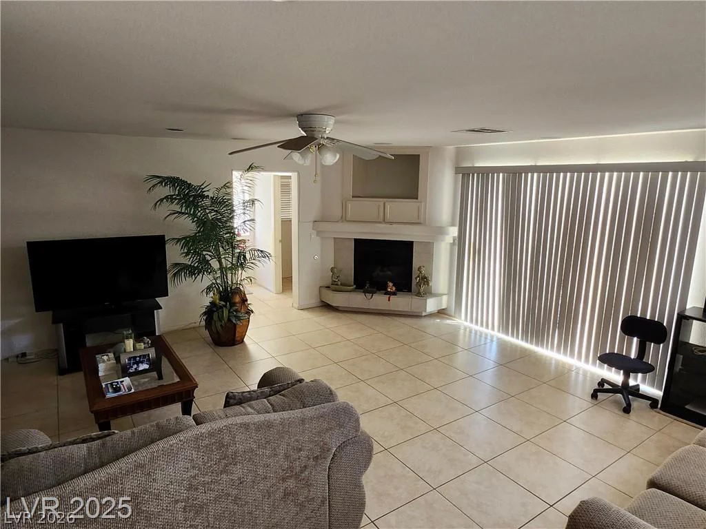 10968 Geyser Peak, Henderson, NV 89052