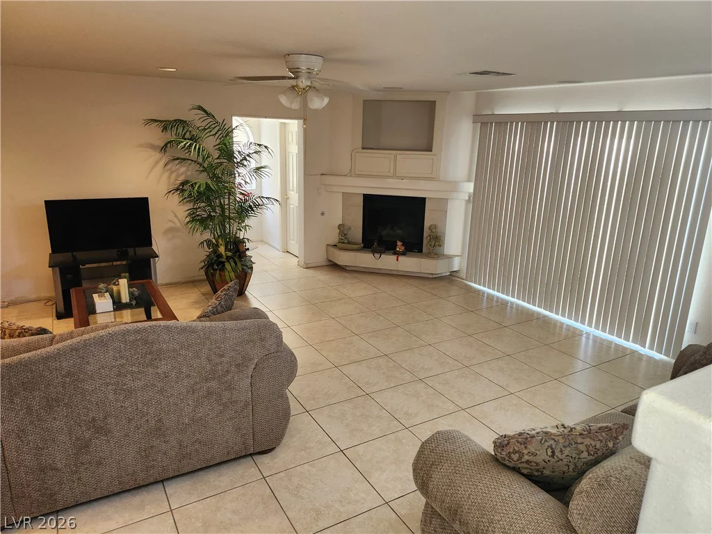10968 Geyser Peak, Henderson, NV 89052