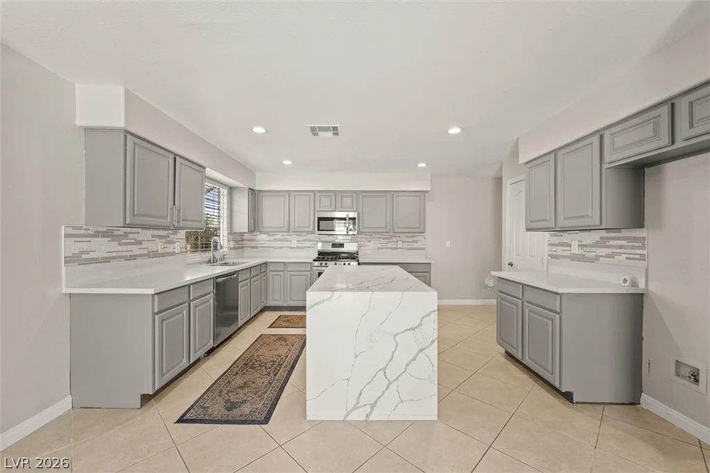 121 Golf Range, Las Vegas, NV 89145