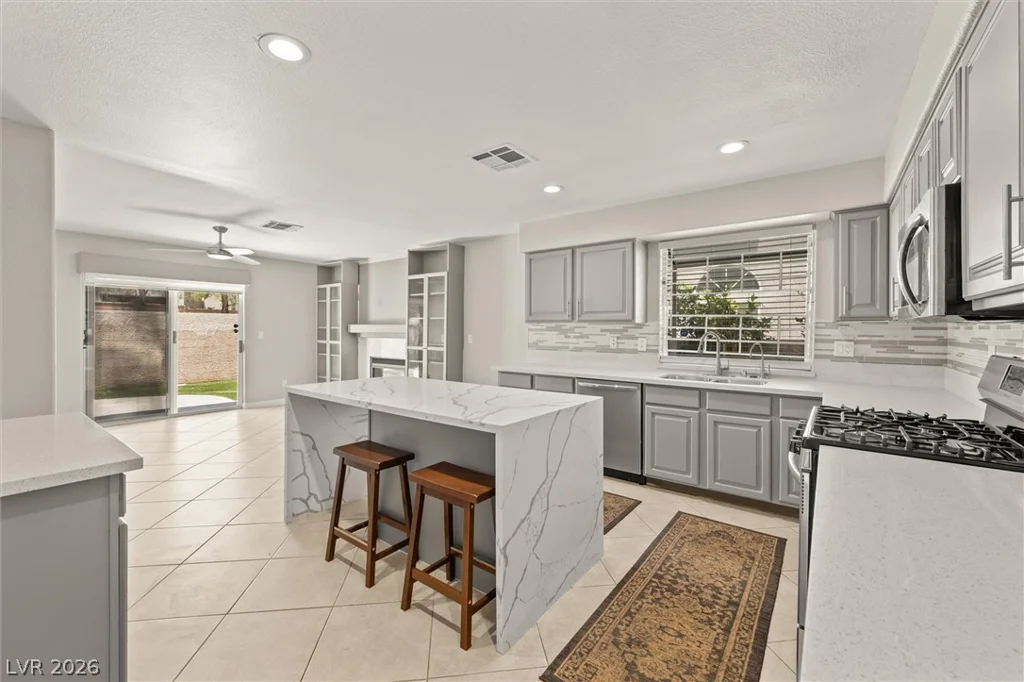 121 Golf Range, Las Vegas, NV 89145