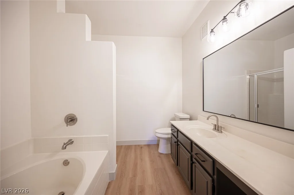 5650 Sahara, Las Vegas, NV 89142