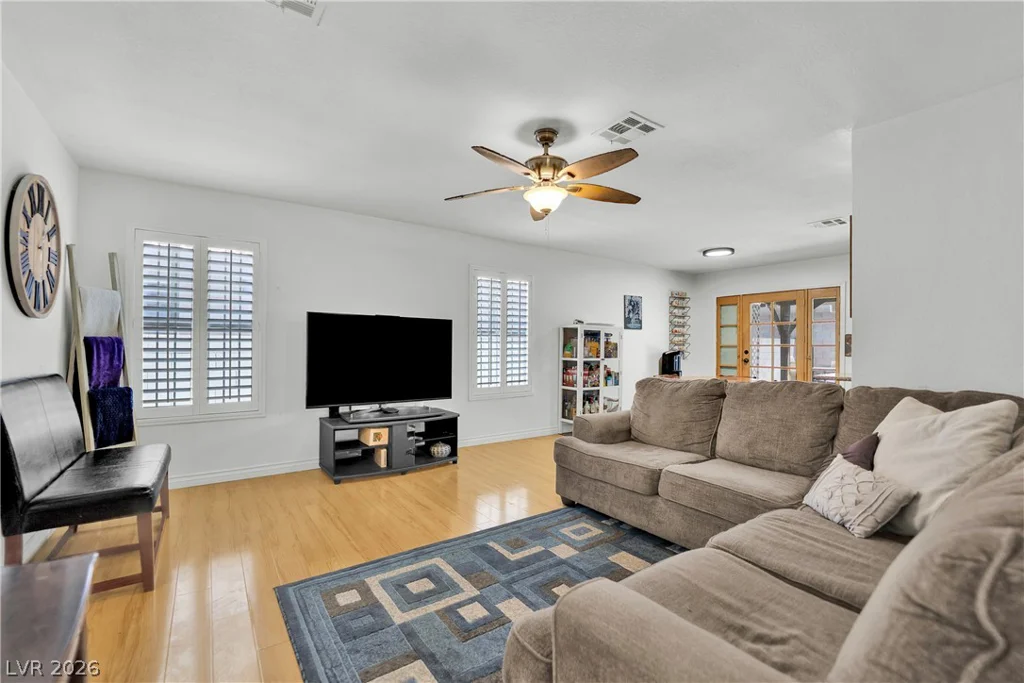 8161 Gilmore, Las Vegas, NV 89129