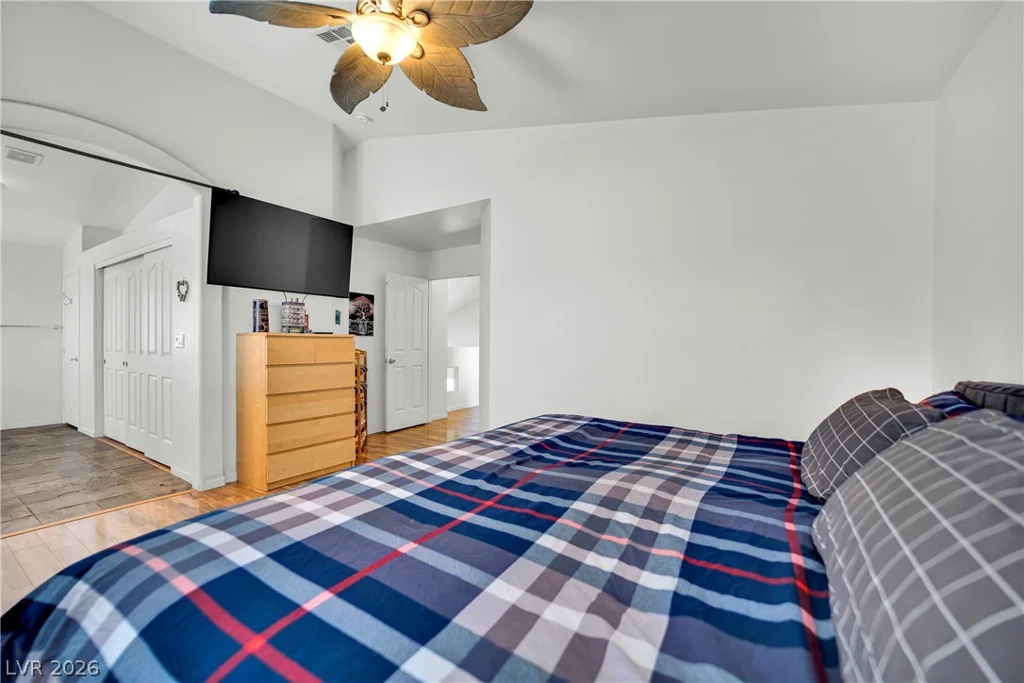 8161 Gilmore, Las Vegas, NV 89129