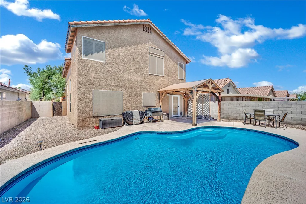 8161 Gilmore, Las Vegas, NV 89129