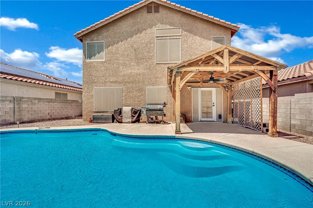 8161 Gilmore, Las Vegas, NV 89129