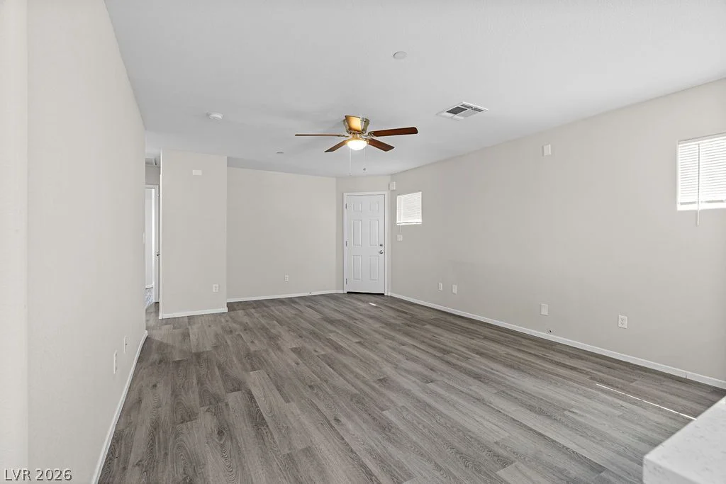 1425 Hassell, Las Vegas, NV 89106