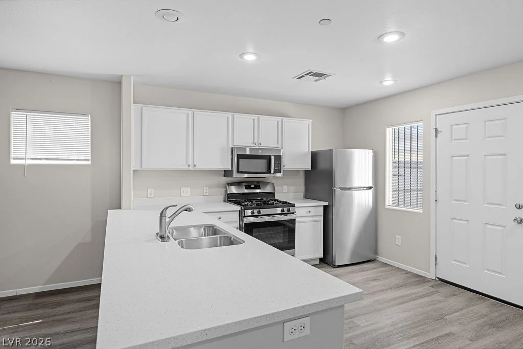 1425 Hassell, Las Vegas, NV 89106