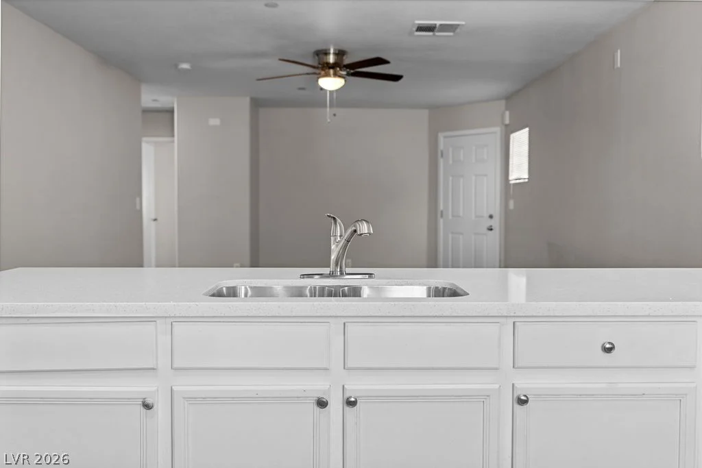 1425 Hassell, Las Vegas, NV 89106