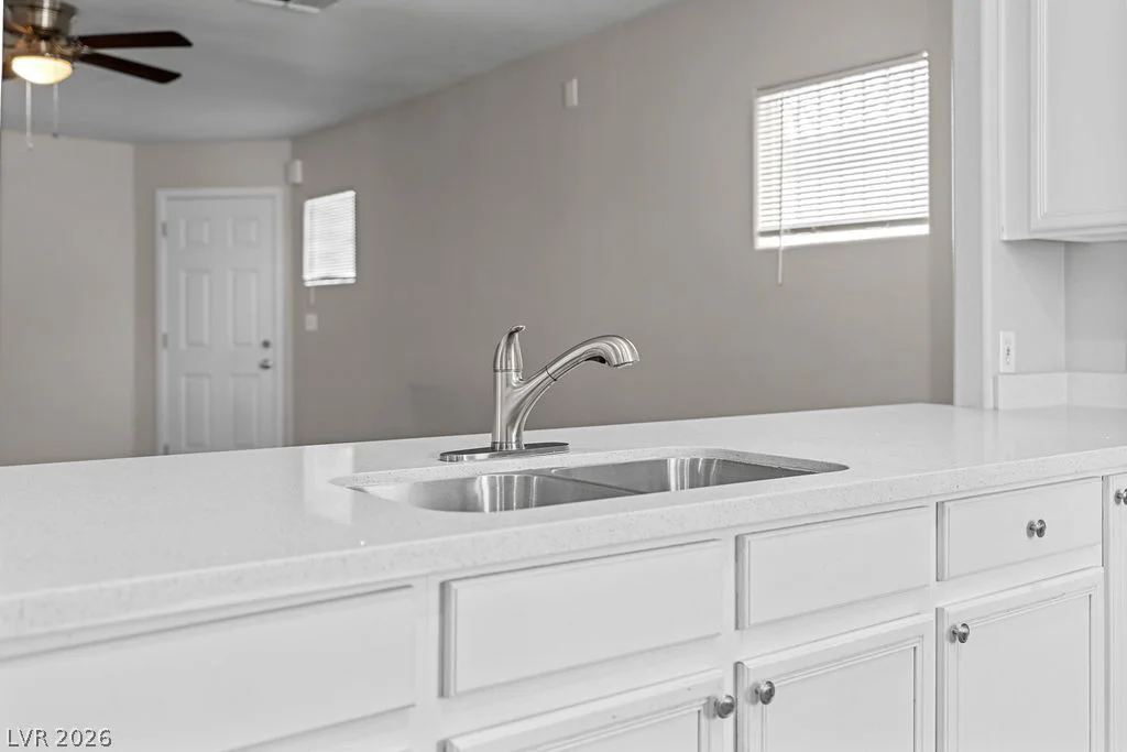 1425 Hassell, Las Vegas, NV 89106