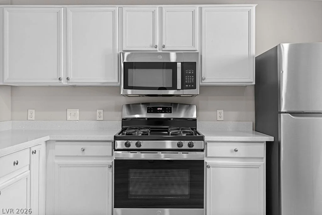 1425 Hassell, Las Vegas, NV 89106
