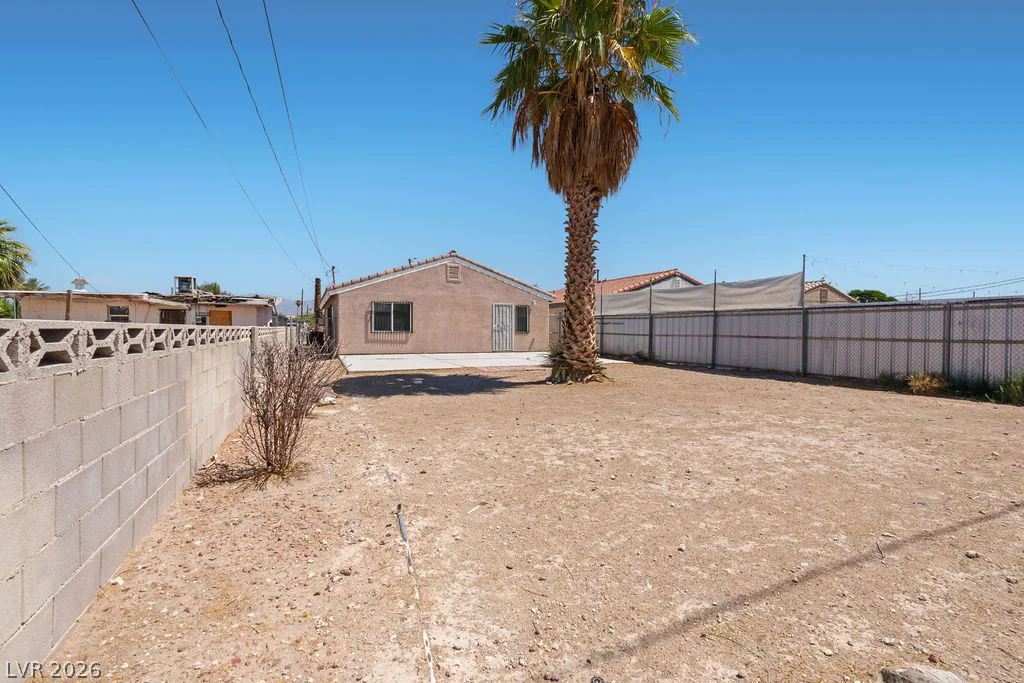 1425 Hassell, Las Vegas, NV 89106