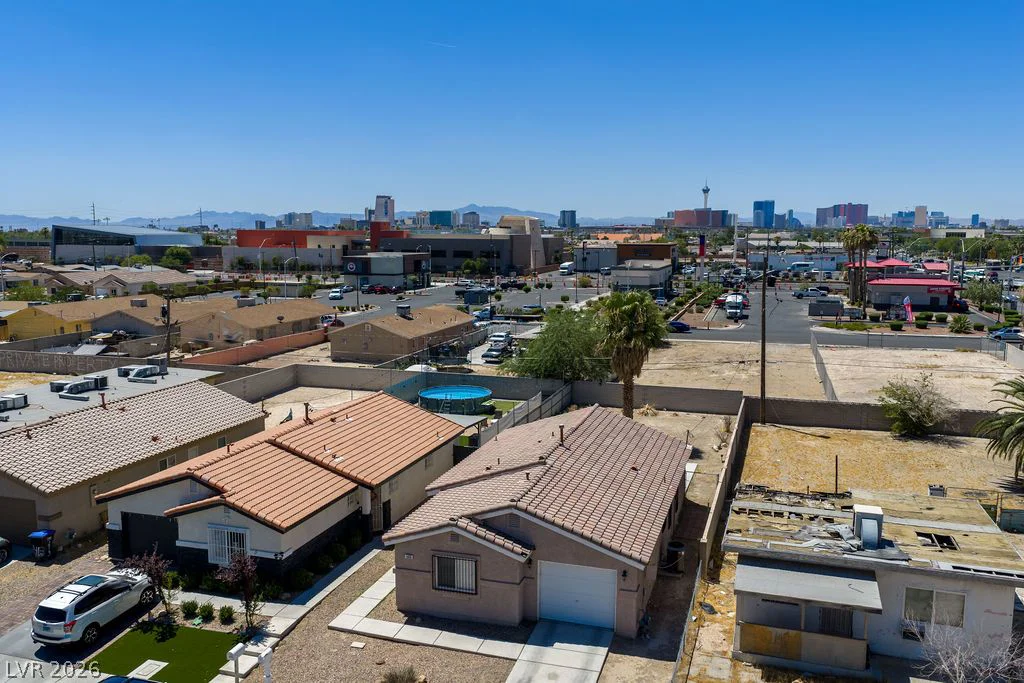 1425 Hassell, Las Vegas, NV 89106