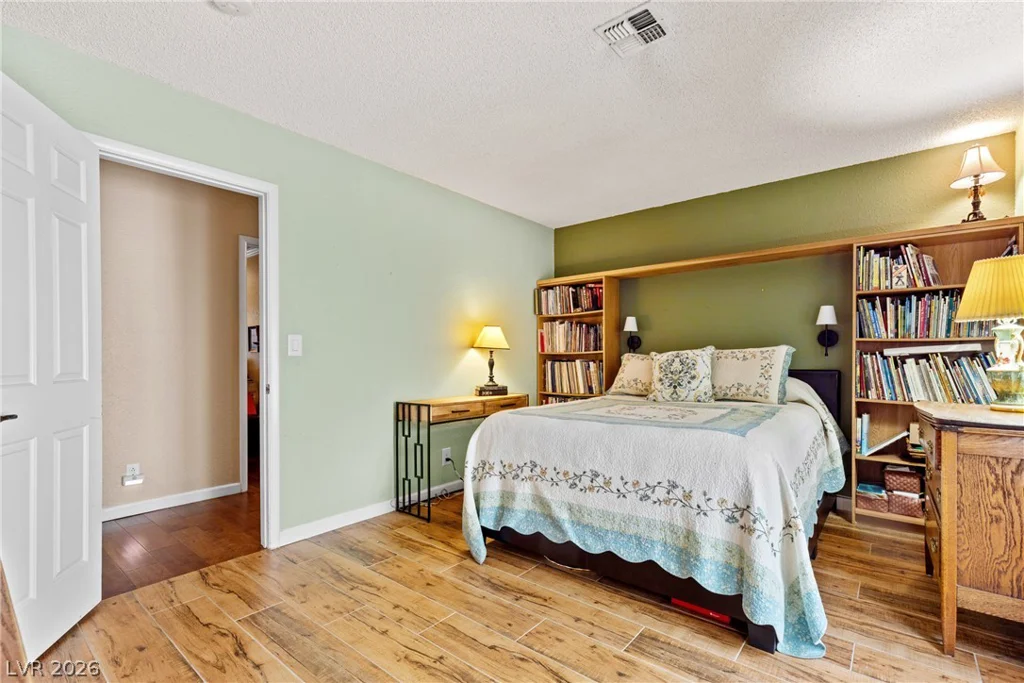 3984 Landsdown, Las Vegas, NV 89121