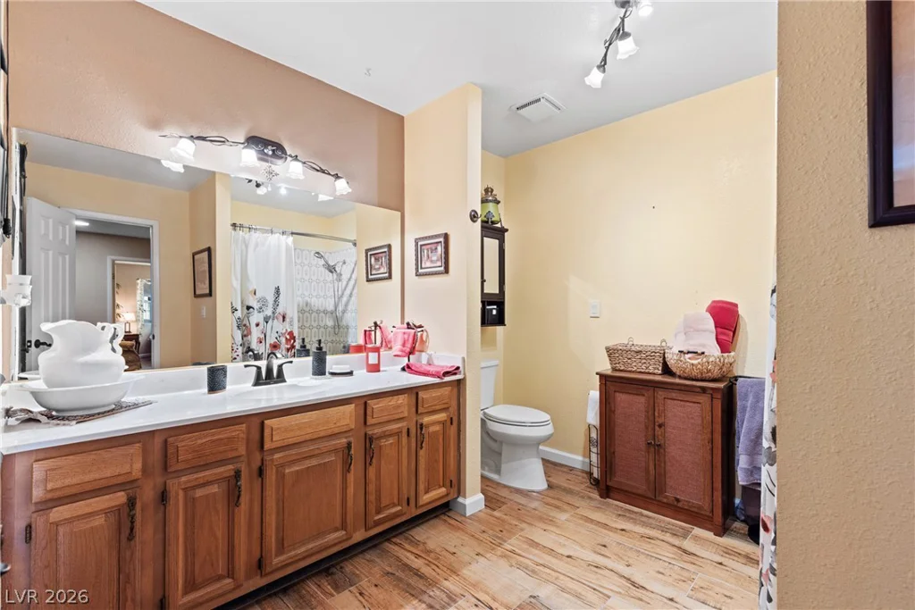 3984 Landsdown, Las Vegas, NV 89121