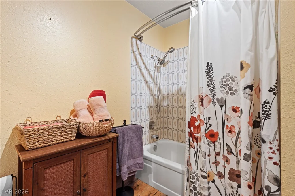3984 Landsdown, Las Vegas, NV 89121
