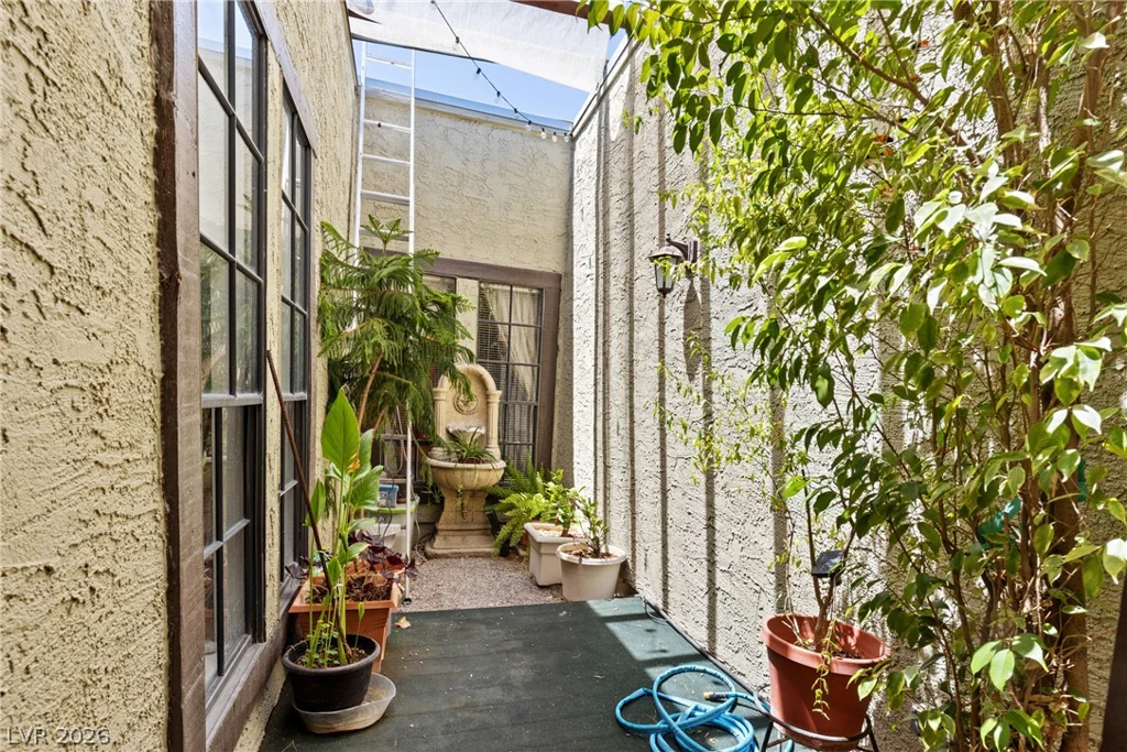 3984 Landsdown, Las Vegas, NV 89121