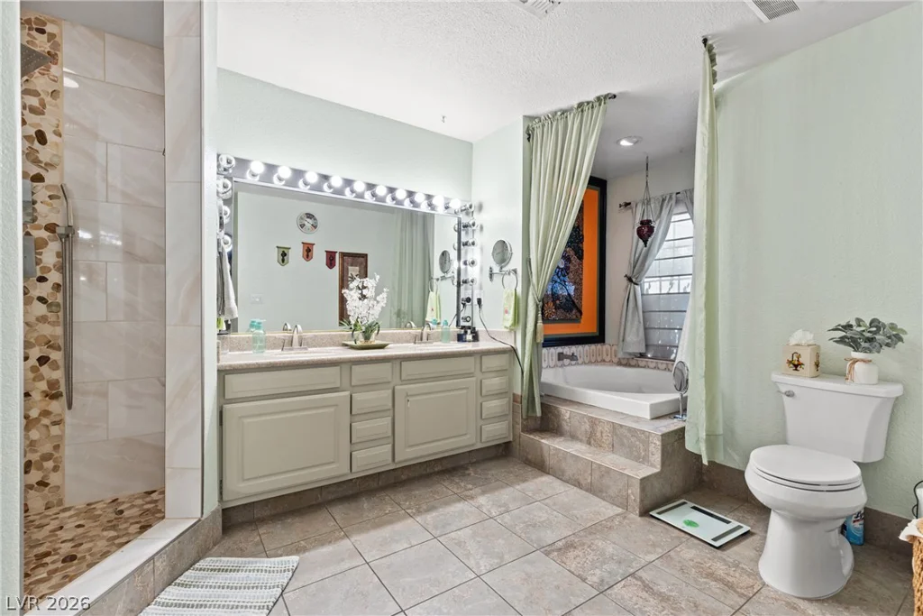 3984 Landsdown, Las Vegas, NV 89121