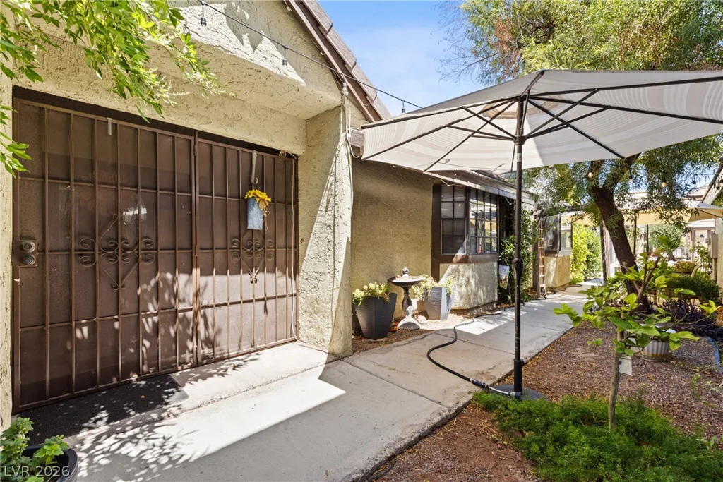 3984 Landsdown, Las Vegas, NV 89121