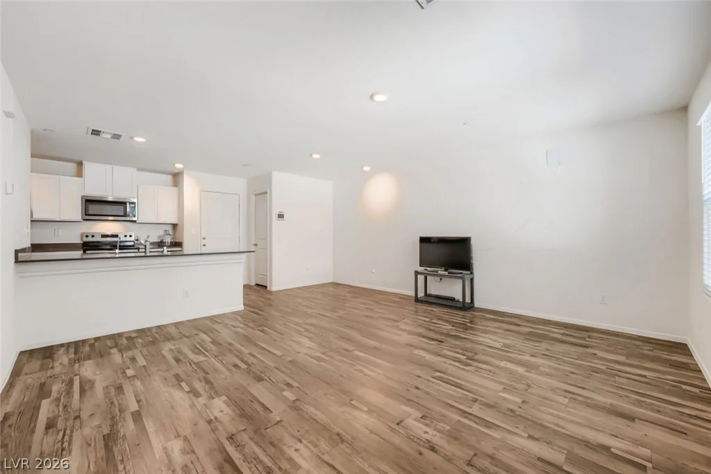 6108 Hibiscus Garden, North Las Vegas, NV 89081