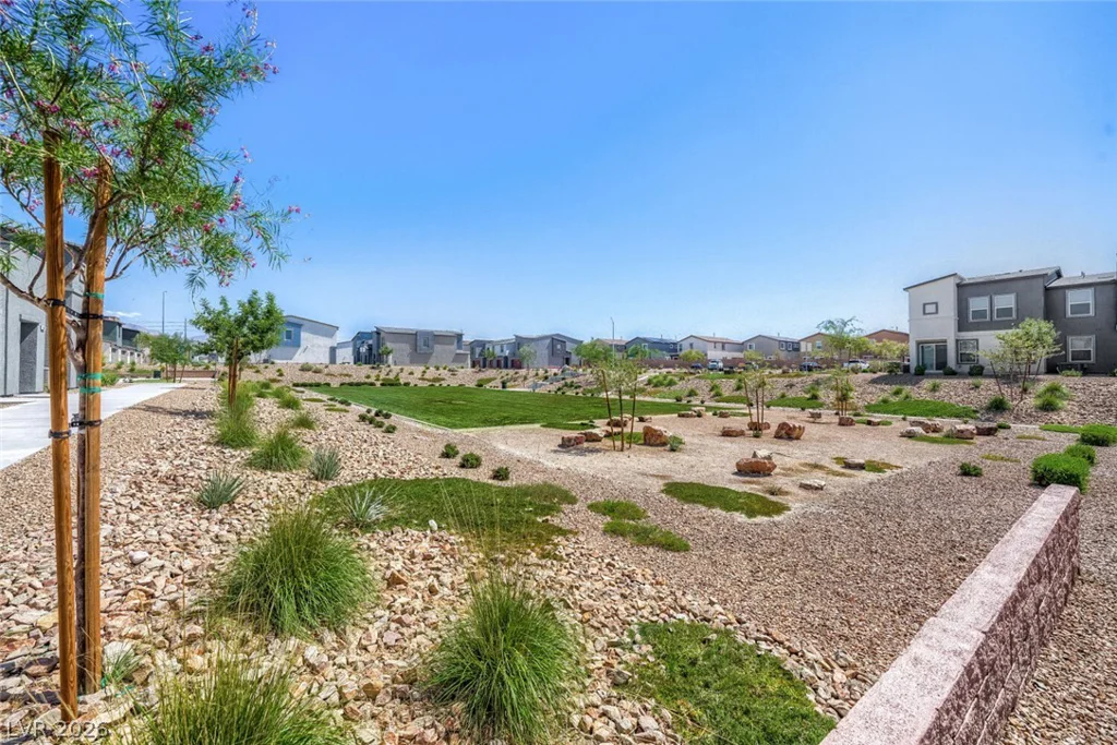 6108 Hibiscus Garden, North Las Vegas, NV 89081