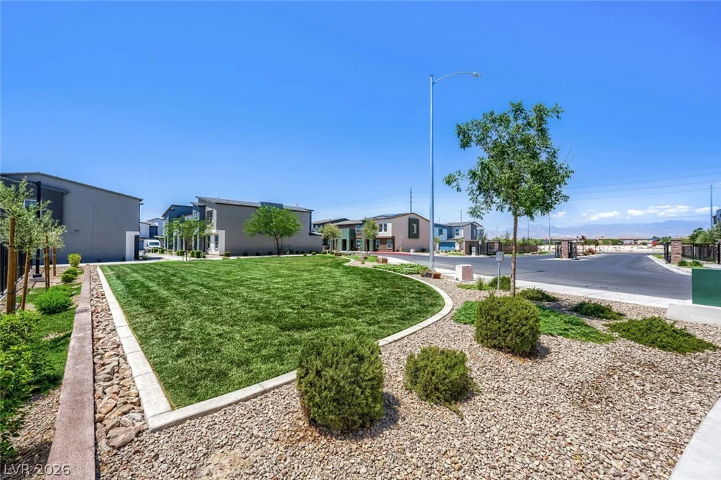 6108 Hibiscus Garden, North Las Vegas, NV 89081
