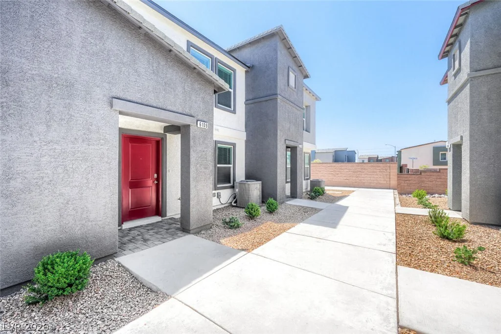 6108 Hibiscus Garden, North Las Vegas, NV 89081