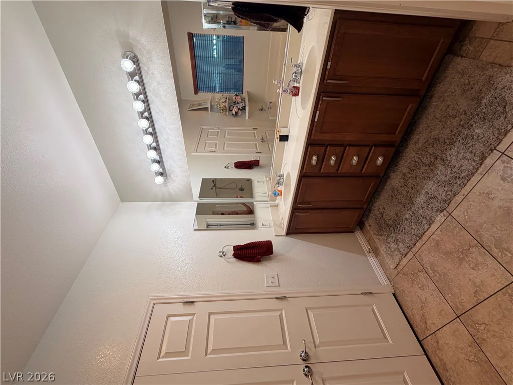 2556 Coral Sky, Las Vegas, NV 89142