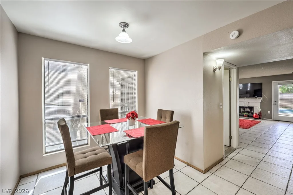6633 Crosstimber, Las Vegas, NV 89108