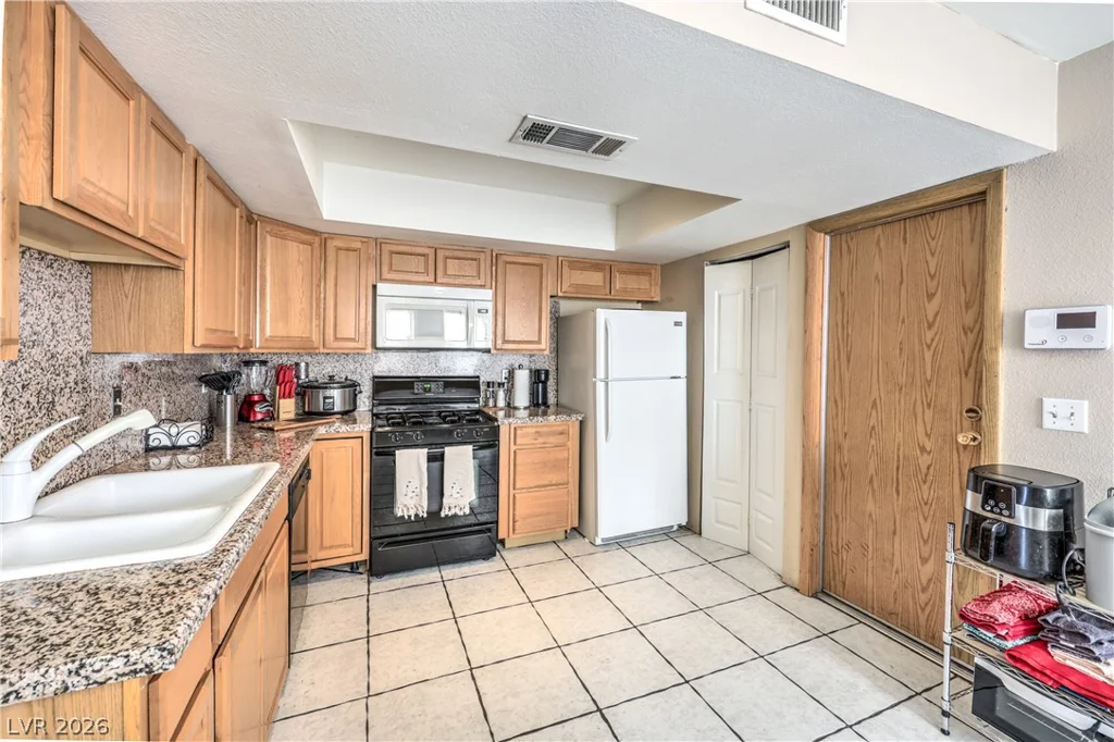 6633 Crosstimber, Las Vegas, NV 89108