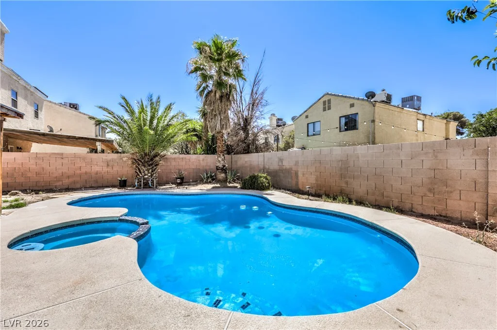 6633 Crosstimber, Las Vegas, NV 89108
