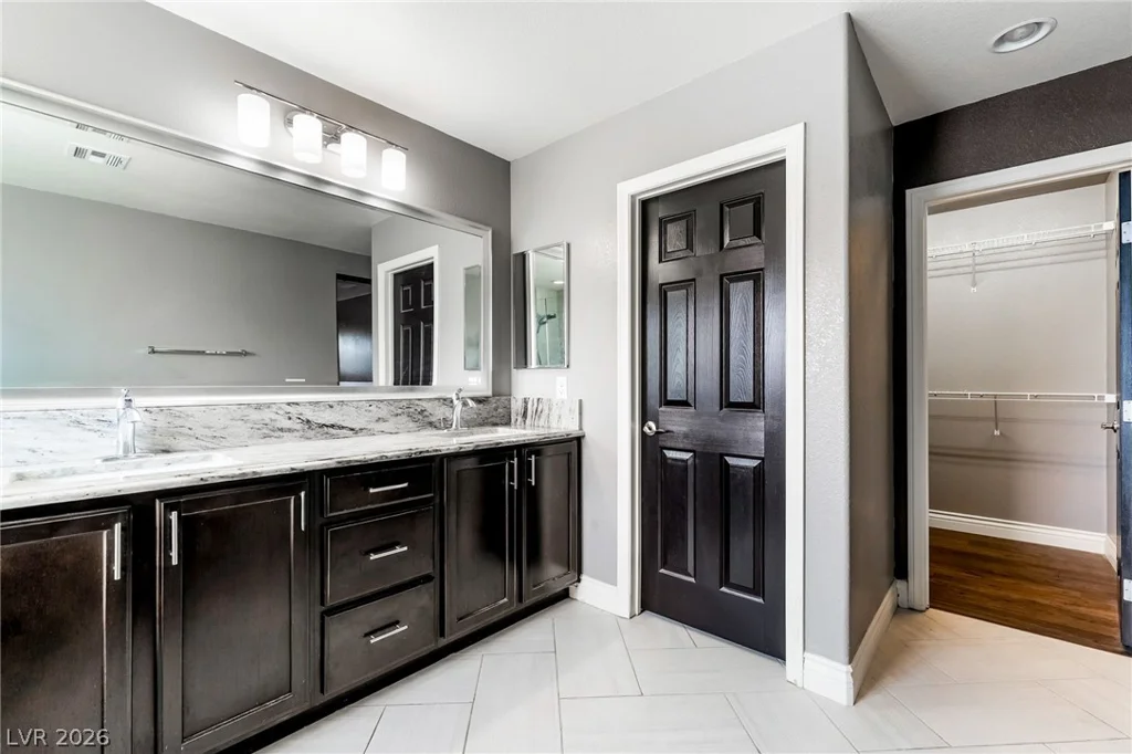 10568 Painted Bridge, Las Vegas, NV 89179
