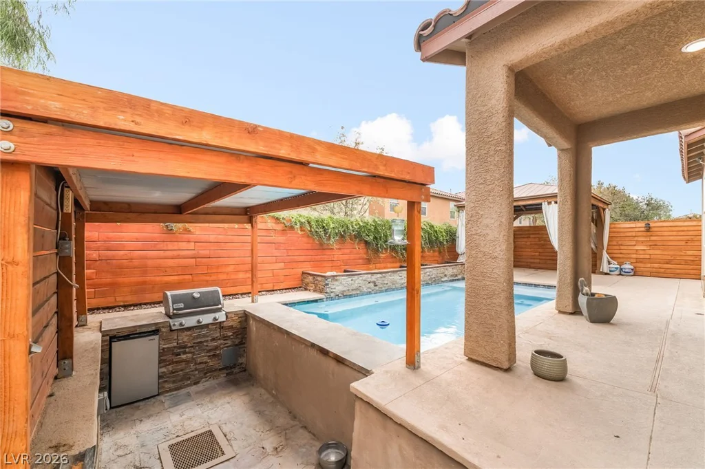 10568 Painted Bridge, Las Vegas, NV 89179