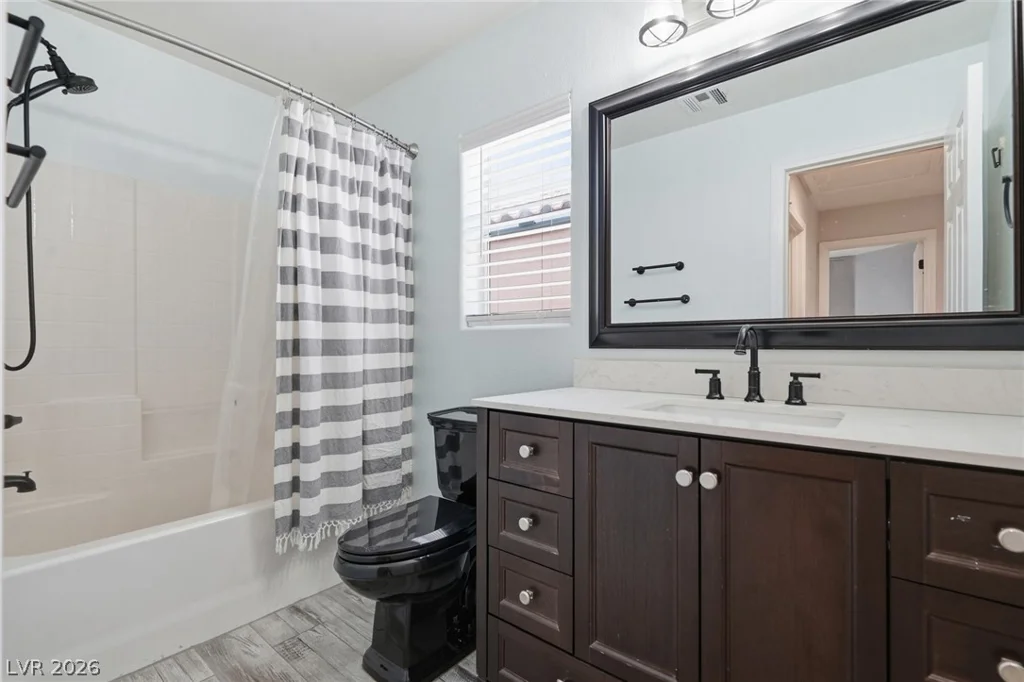 8432 Warthen Meadows, Las Vegas, NV 89131