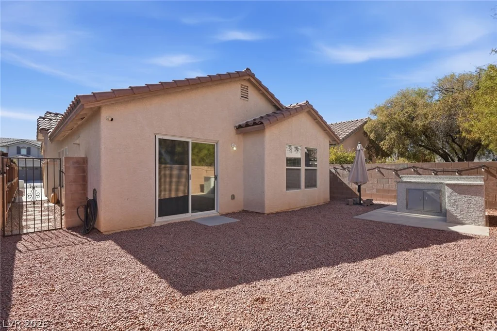 8432 Warthen Meadows, Las Vegas, NV 89131