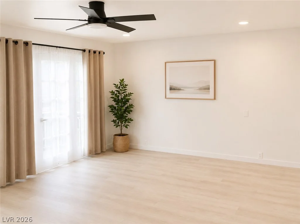 534 Tam O Shanter, Las Vegas, NV 89109