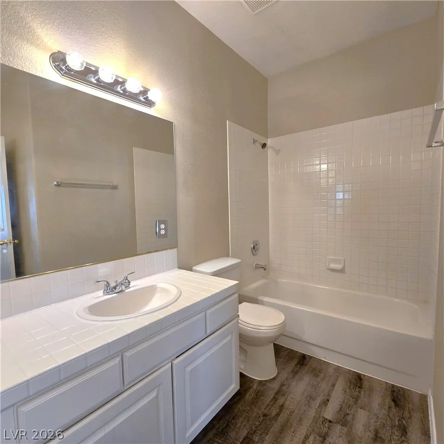 1445 Castle Crest, Las Vegas, NV 89117